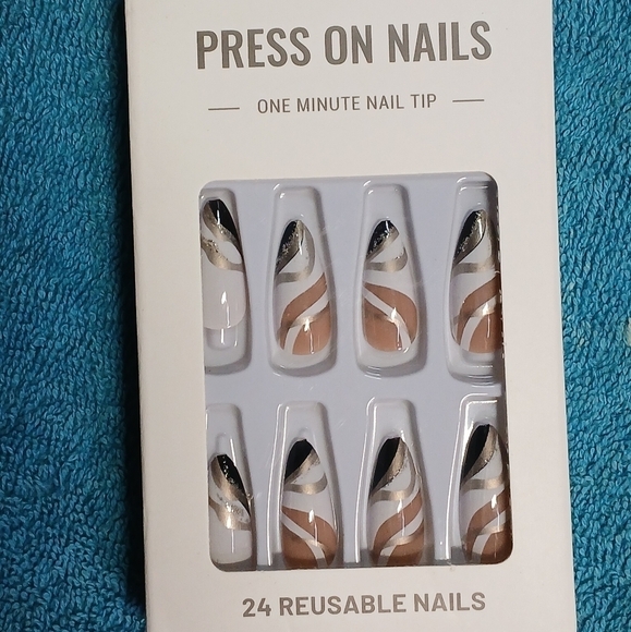 Brown gold white black reusable press on nails 24 piece kit new - Picture 1 of 2